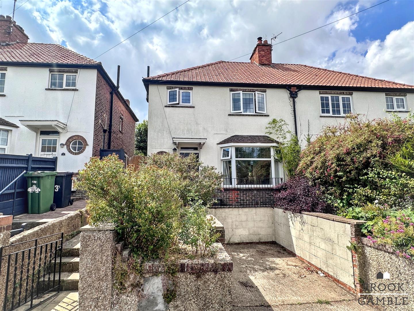3 Bedroom House - Semi-Detached for Sale: £325,000. Longland Road in Eastbourne, East Sussex